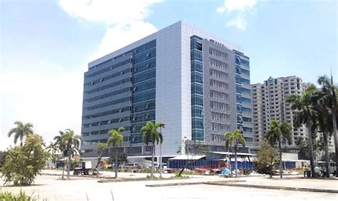 Pagcor Tower, Manila .
